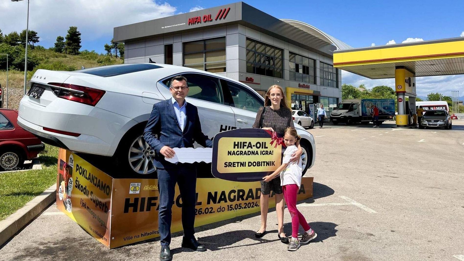 Svečano uručen automobil Škoda Superb – glavna nagrada u velikoj Hifa-Oil nagradnoj igri